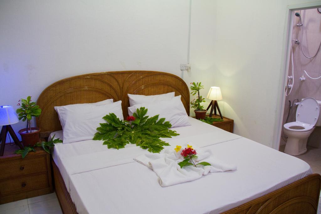 Alvi Star Inn Thulhaadhoo Bilik gambar